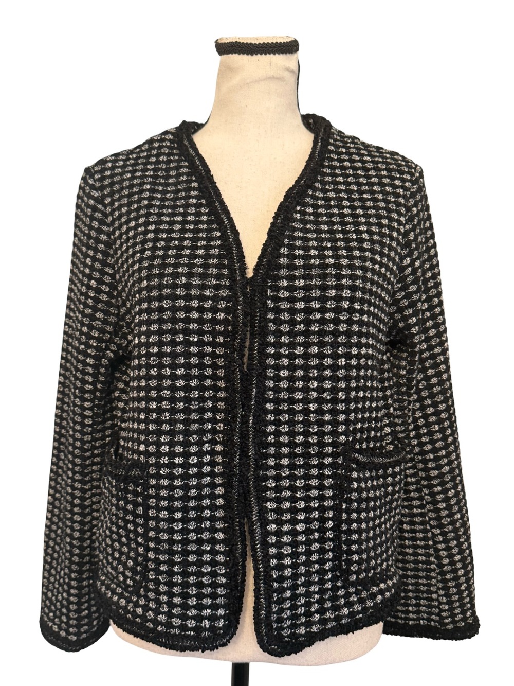 Max Studio London Medium Black White Textured Knit Open Front Jacket Cardigan
